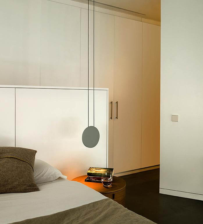 Vibia Подвесной светильник Cosmos 2511 от Vibia — в интерьере