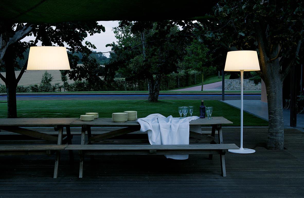 Vibia Садово-парковый светильник Plis Outdoor 4030/35 от Vibia — в интерьере