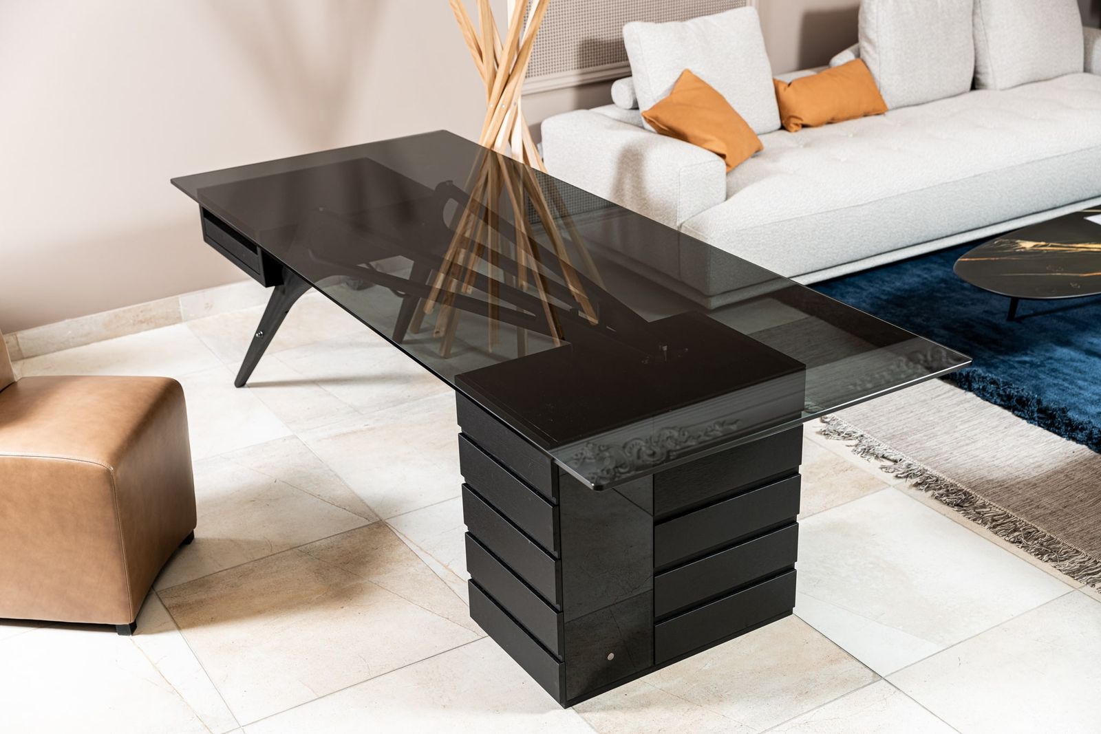 Zanotta Письменный стол Cavour Black от Zanotta — в интерьере