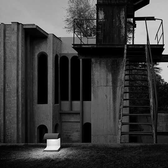 Flos Садово-парковый светильник Casting Concrete от Flos — в интерьере
