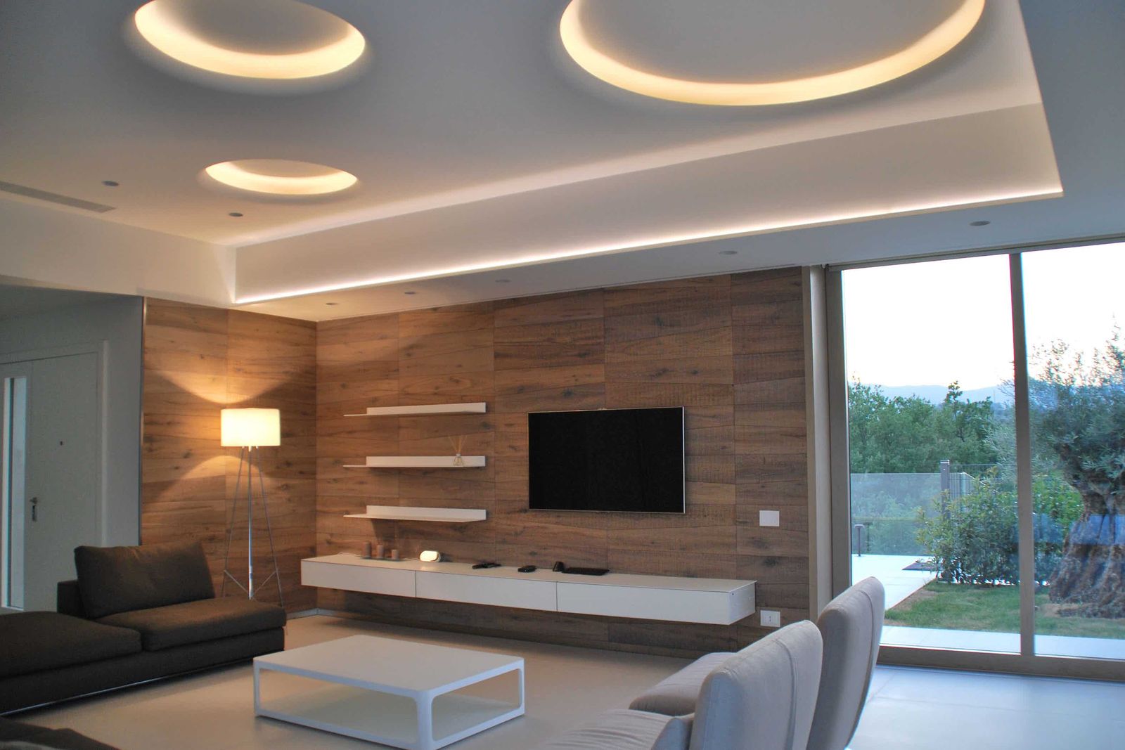 Flos Потолочный светильник Uso Cove Lighting от Flos — в интерьере