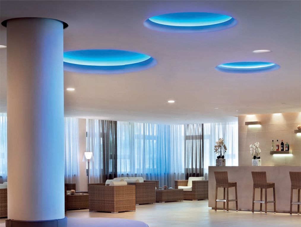 Flos Потолочный светильник Uso Cove Lighting от Flos — в интерьере