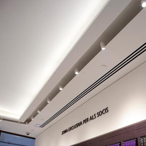 Flos Трековый светильник Light Cut Mini от Flos — в интерьере