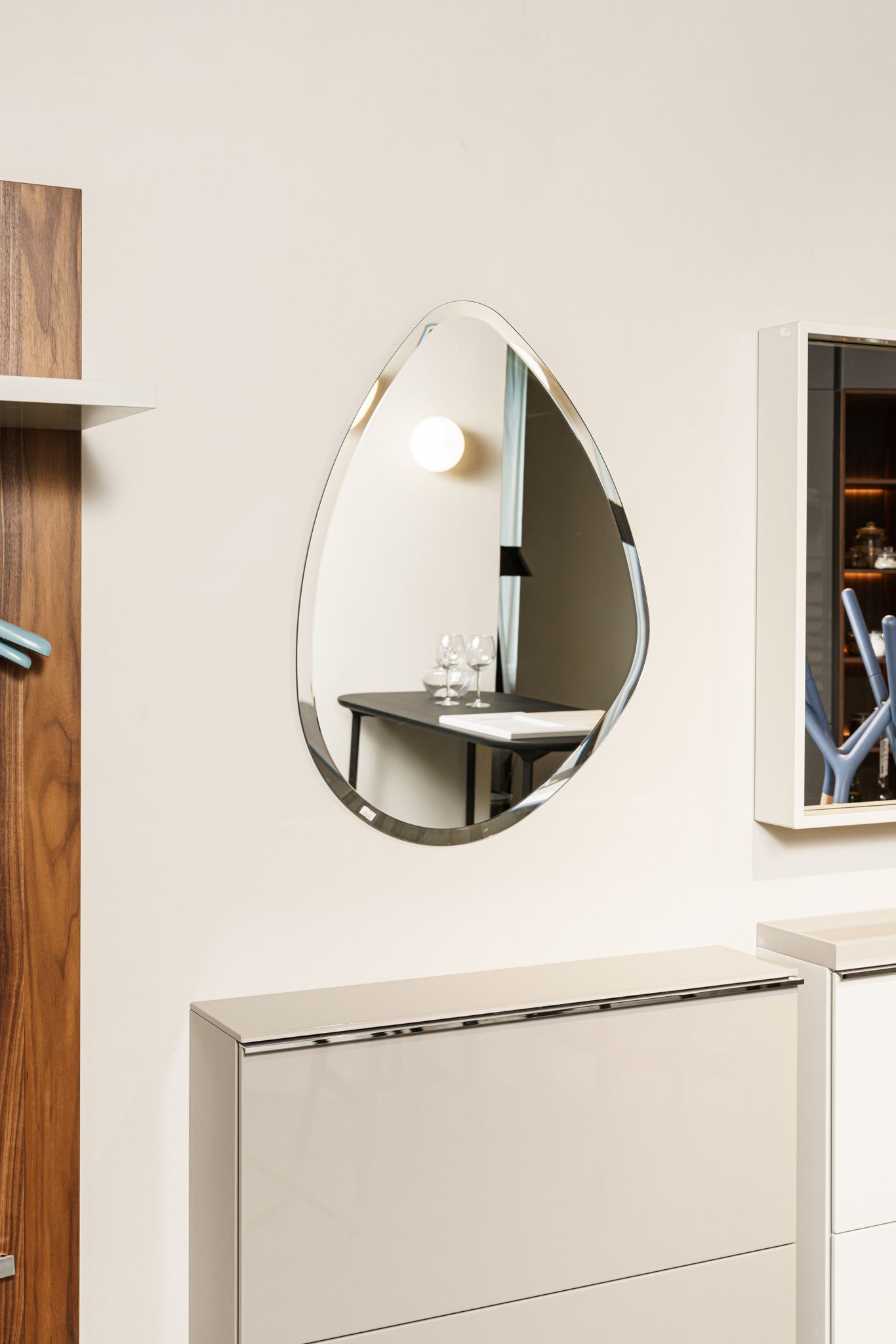Cattelan Italia Зеркало Hawaii от Cattelan Italia — в интерьере