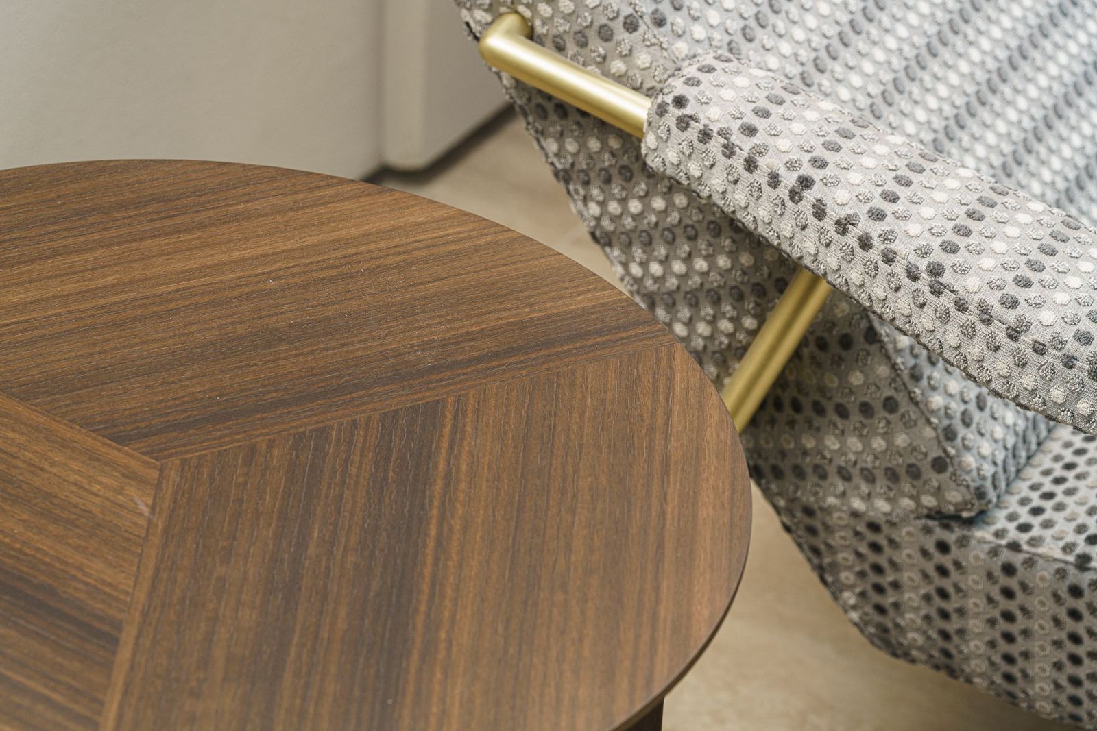 Molteni&C Прикроватный столик с ящиком When Eucalyptus / Oak Black от Molteni & C — в интерьере
