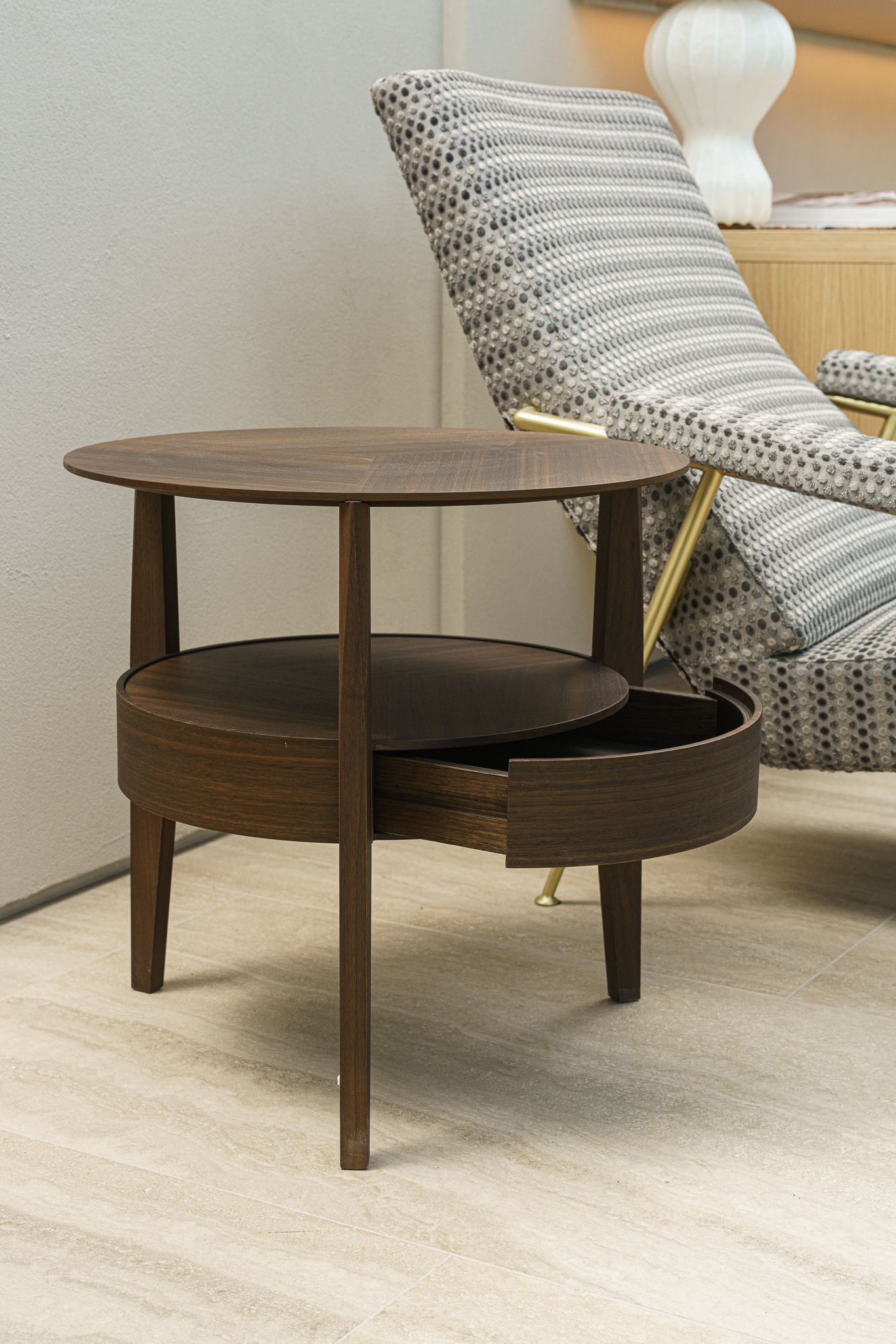 Molteni&C Прикроватный столик с ящиком When Eucalyptus / Oak Black от Molteni & C — в интерьере