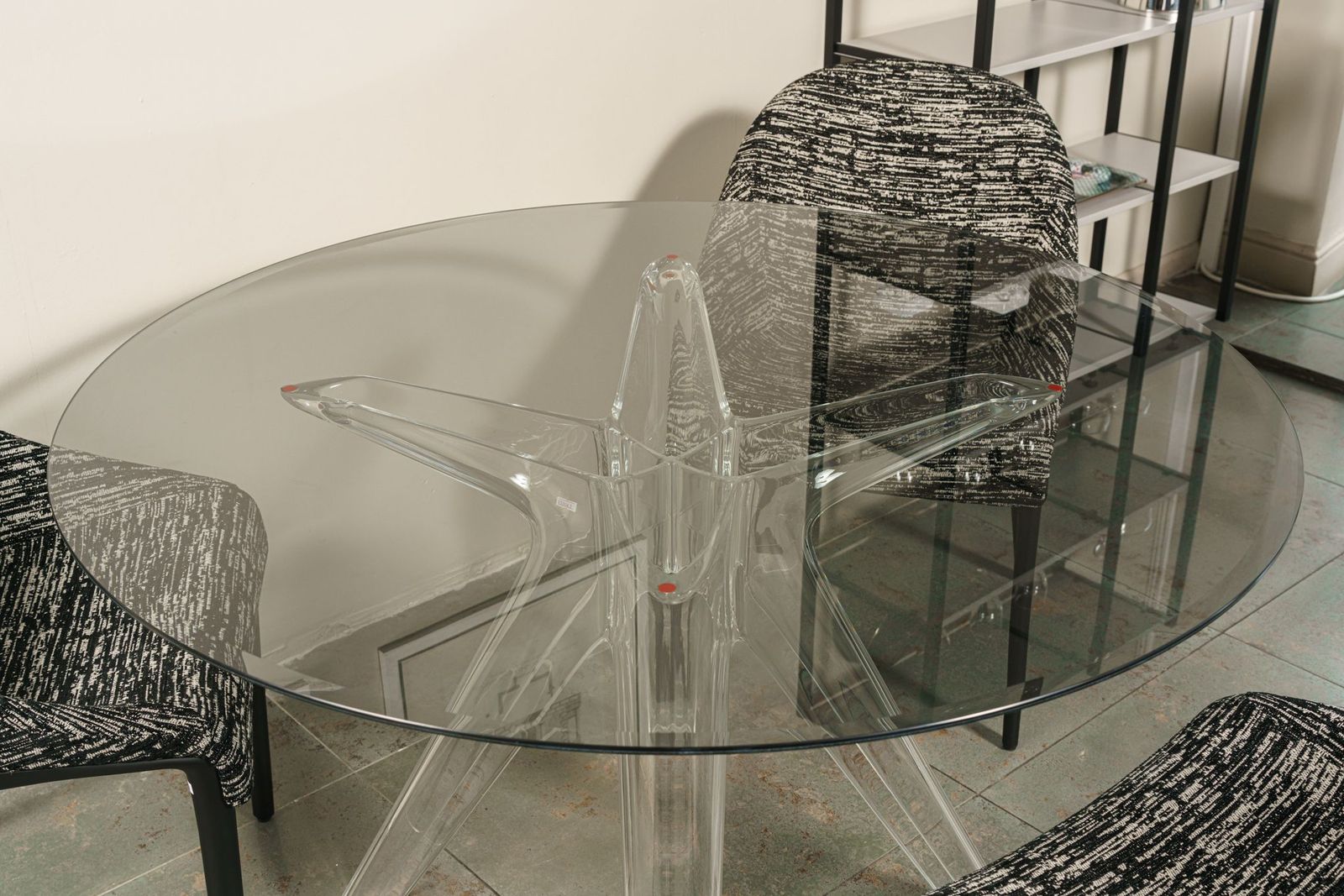 Kartell Стол Sir Gio от Kartell — в интерьере