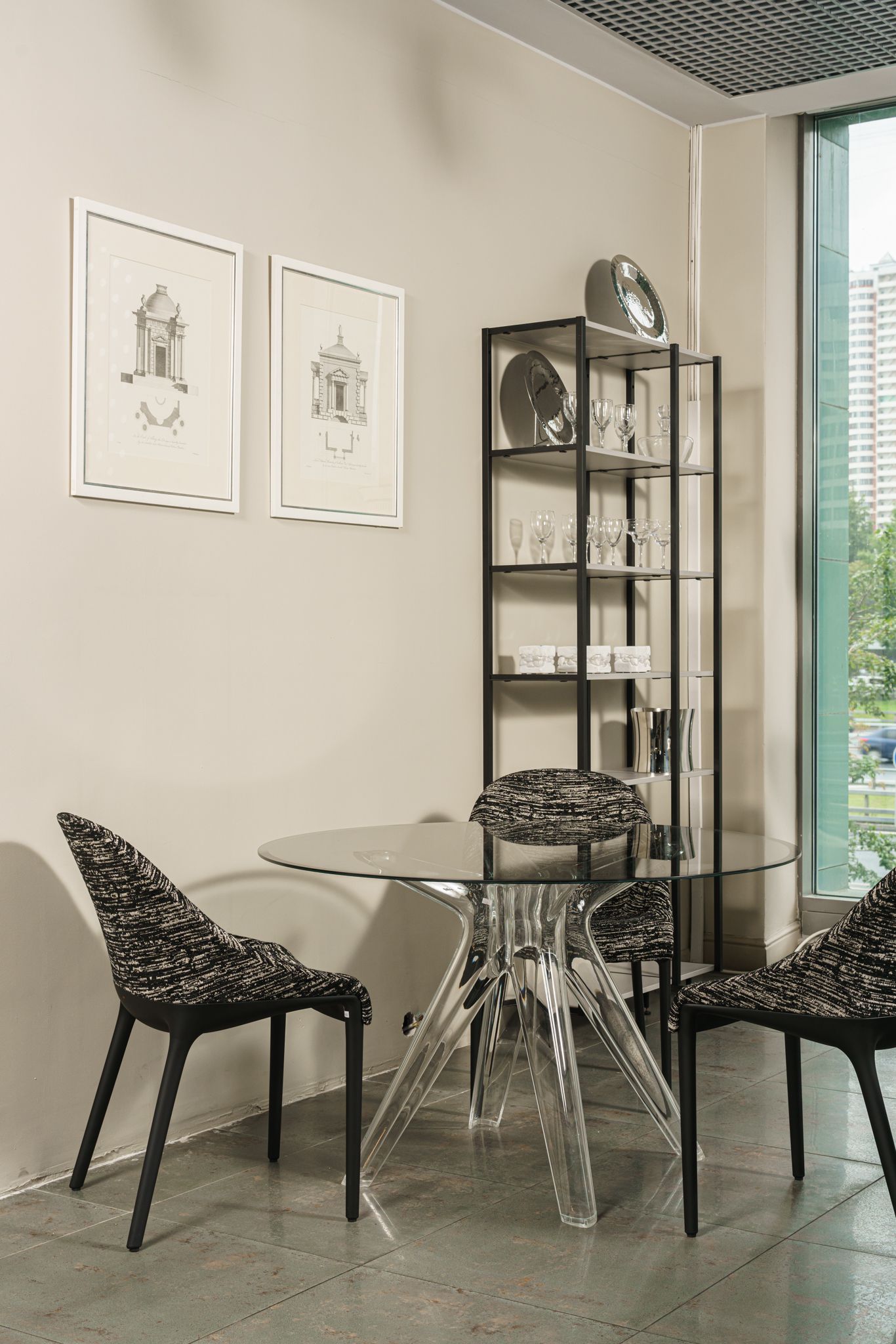 Kartell Стол Sir Gio от Kartell — в интерьере