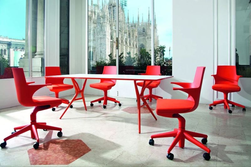 Kartell Cтол для офиса Spoon Table от Kartell — в интерьере