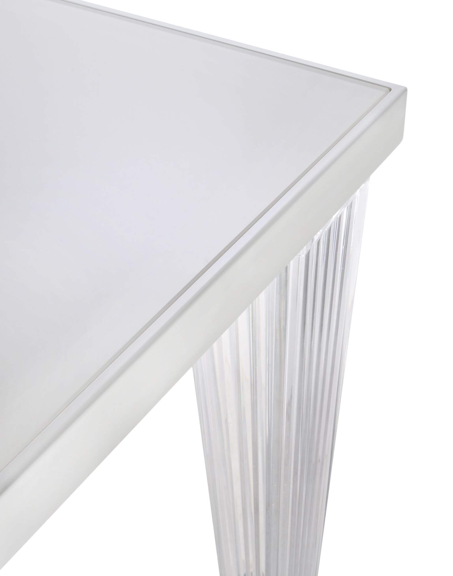 Kartell Стол Top Top от Kartell — в интерьере