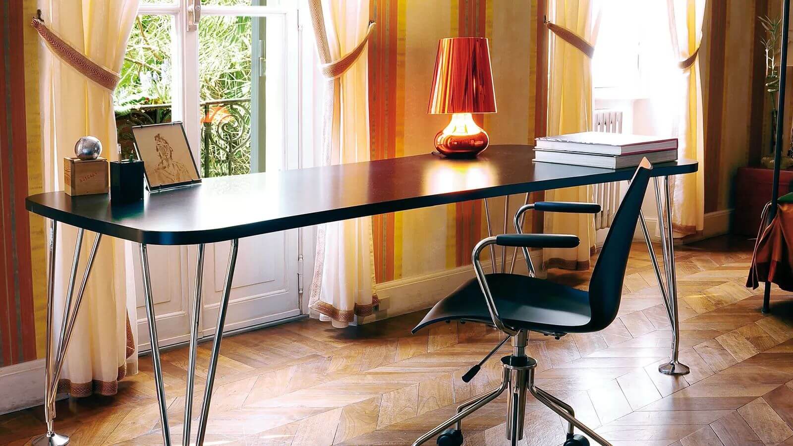 Kartell Стол Max от Kartell — в интерьере