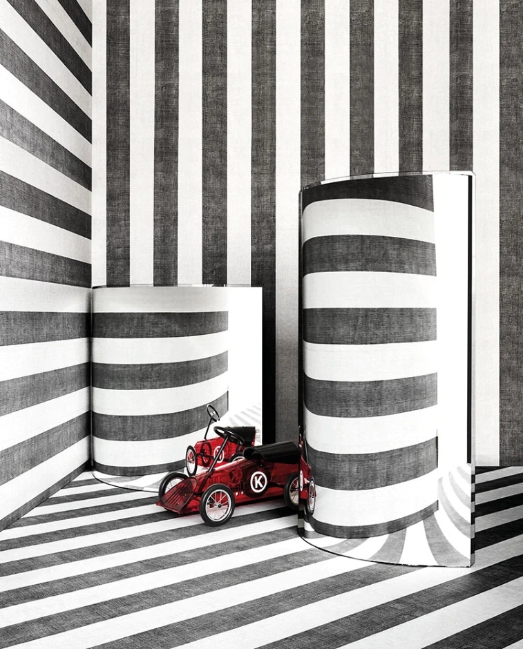 Kartell Детский табурет в виде машины Discovolante от Kartell — в интерьере