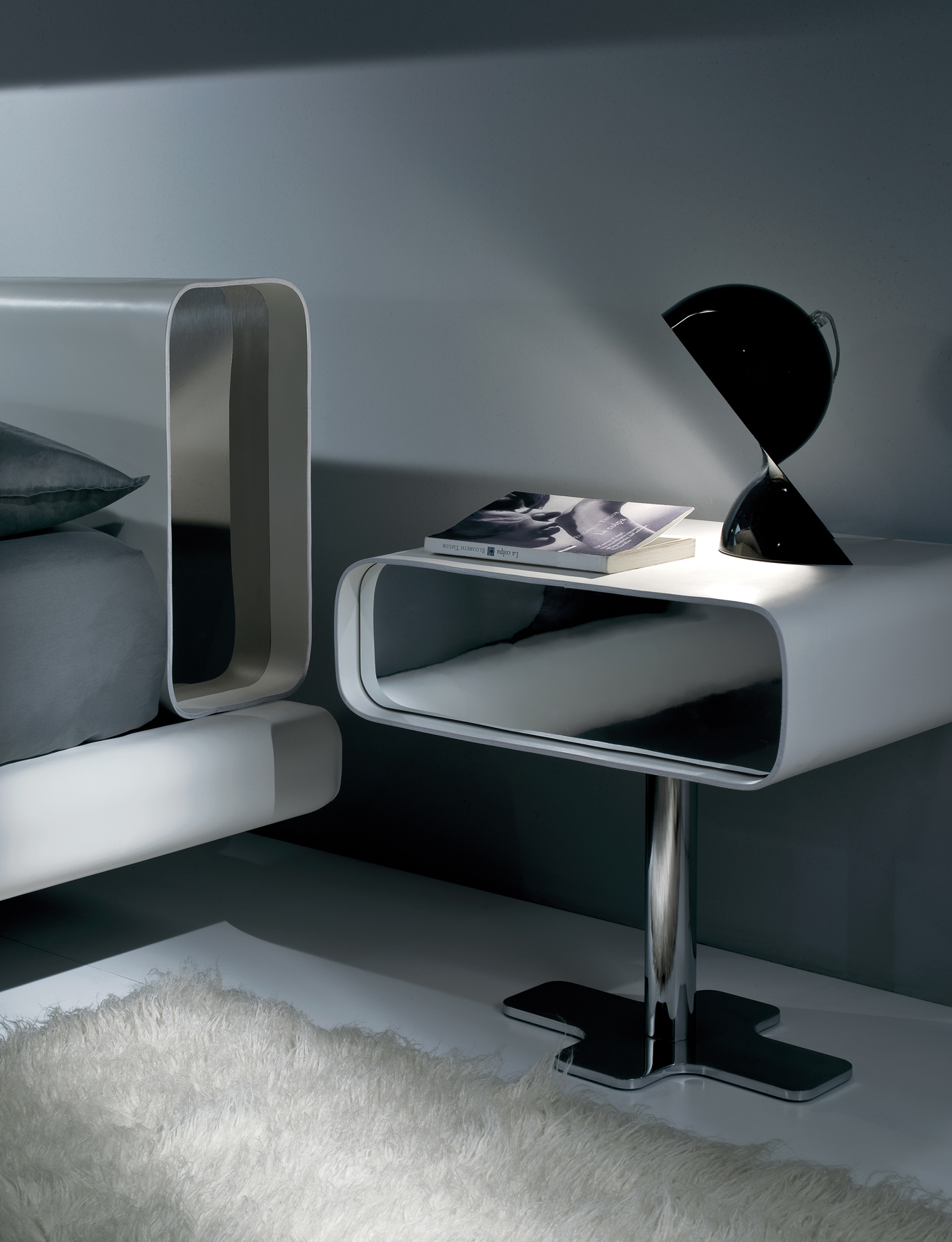 i 4 Mariani Кровать Tube от i 4 Mariani — в интерьере