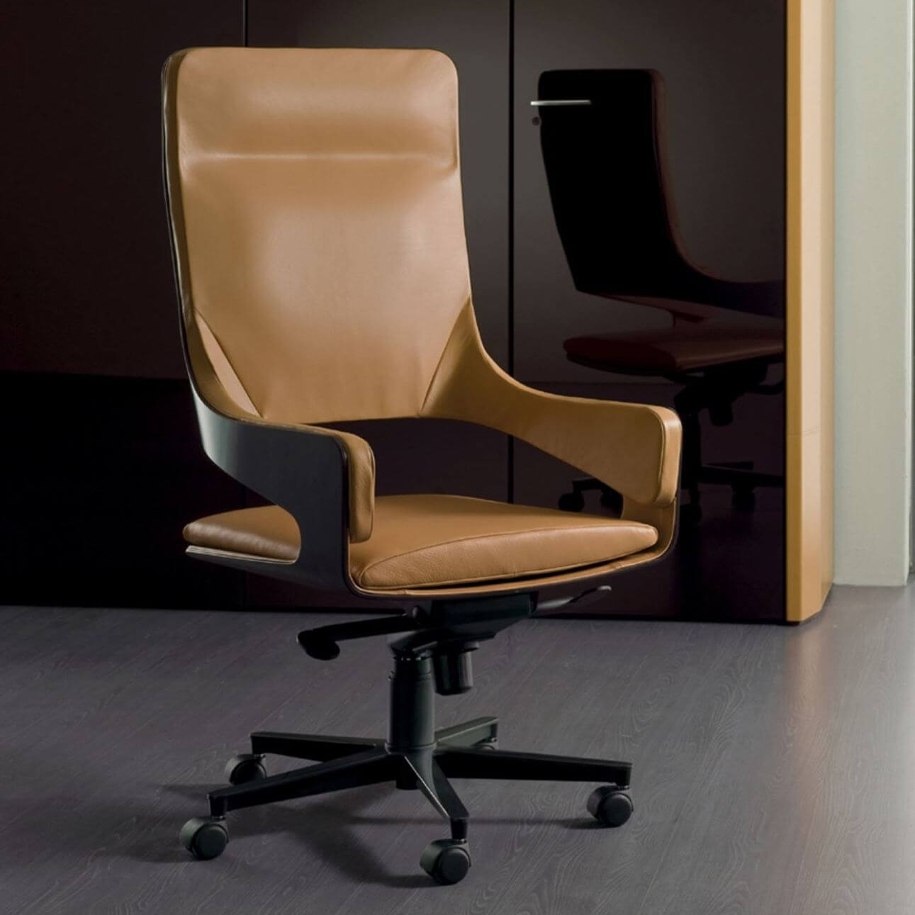 i 4 Mariani Рабочее кресло Silhouette от i 4 Mariani — в интерьере