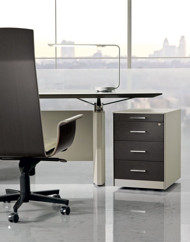i 4 Mariani Тумба на колёсиках De Symetria от i 4 Mariani — в интерьере