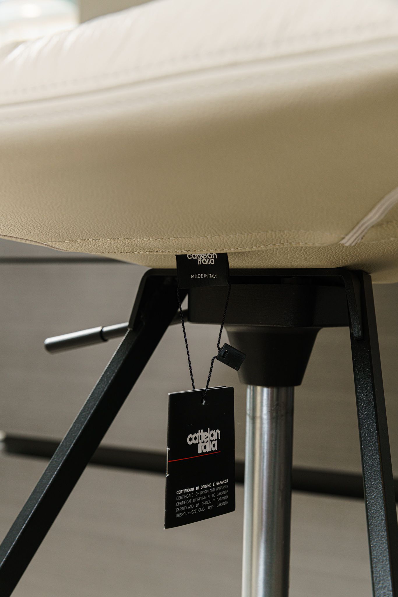 Cattelan Italia Стул барный на крестовине Axel от Cattelan Italia — в интерьере