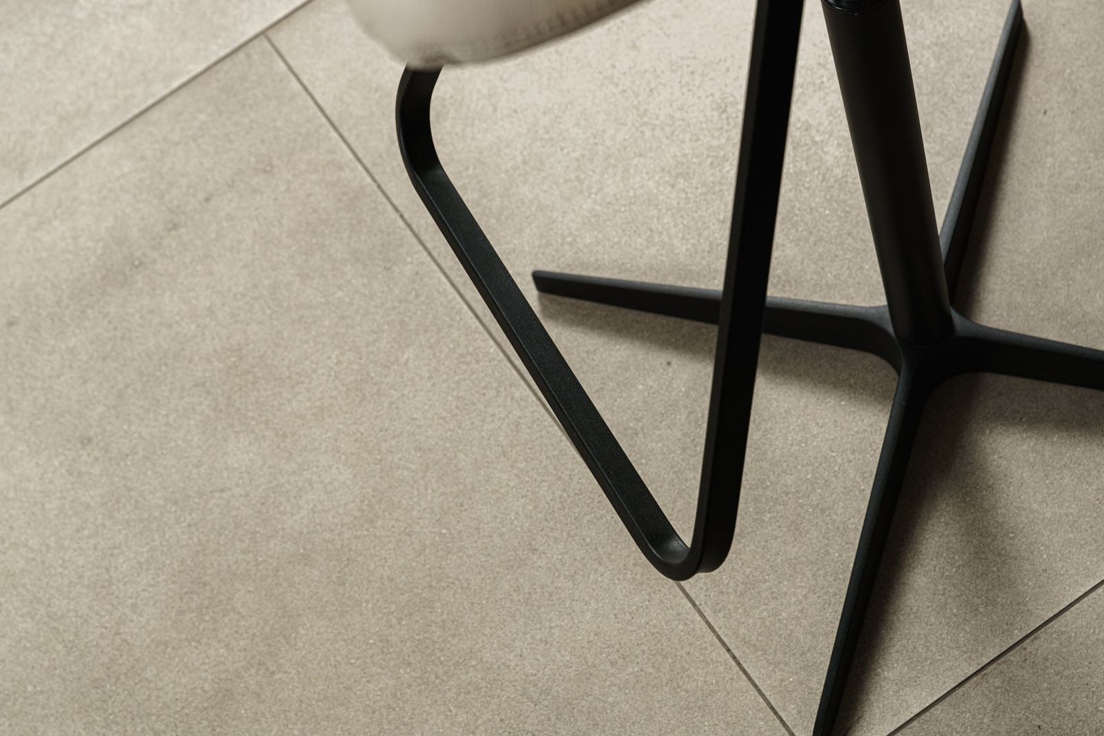 Cattelan Italia Стул барный на крестовине Axel от Cattelan Italia — в интерьере