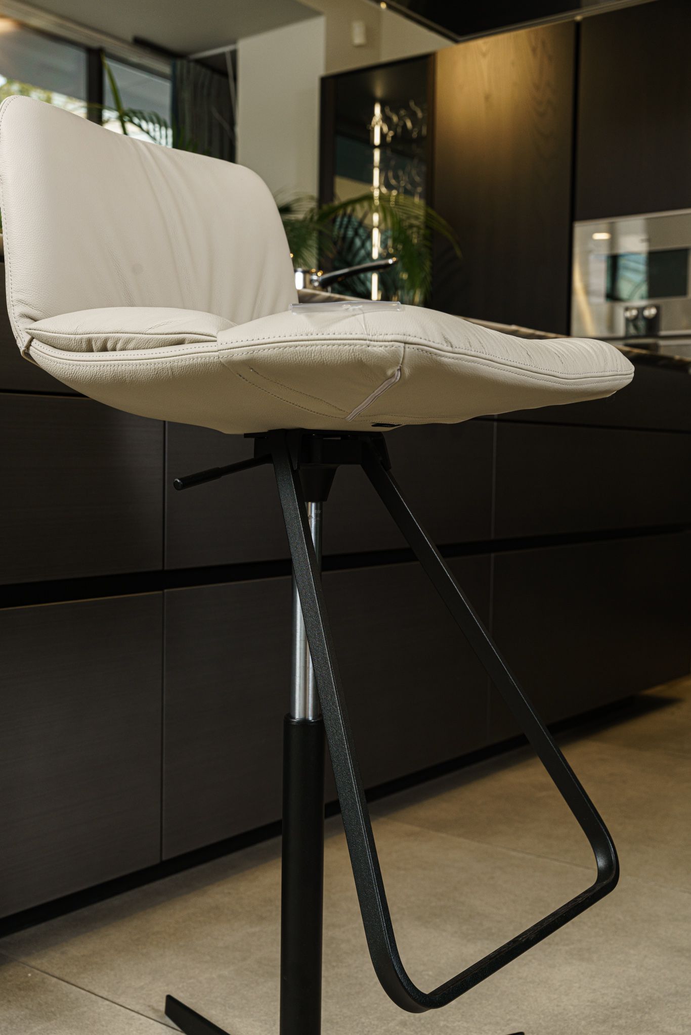 Cattelan Italia Стул барный на крестовине Axel от Cattelan Italia — в интерьере