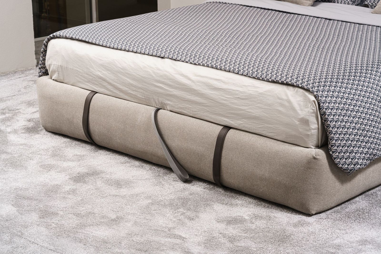 Flou Кровать New Bond Mason 781 от Flou — в интерьере
