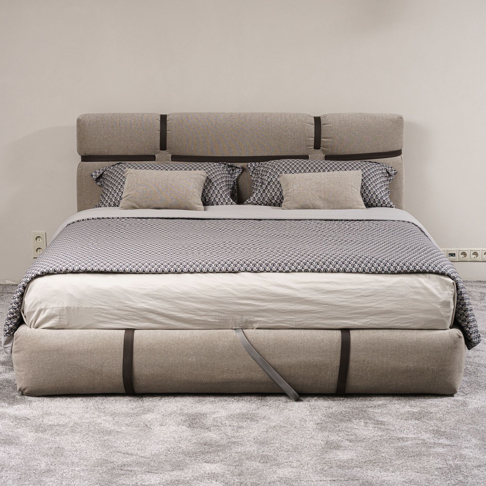 Flou Кровать New Bond Mason 781 от Flou — в интерьере
