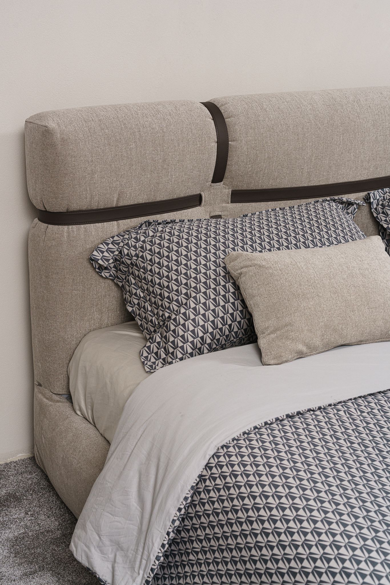 Flou Кровать New Bond Mason 781 от Flou — в интерьере