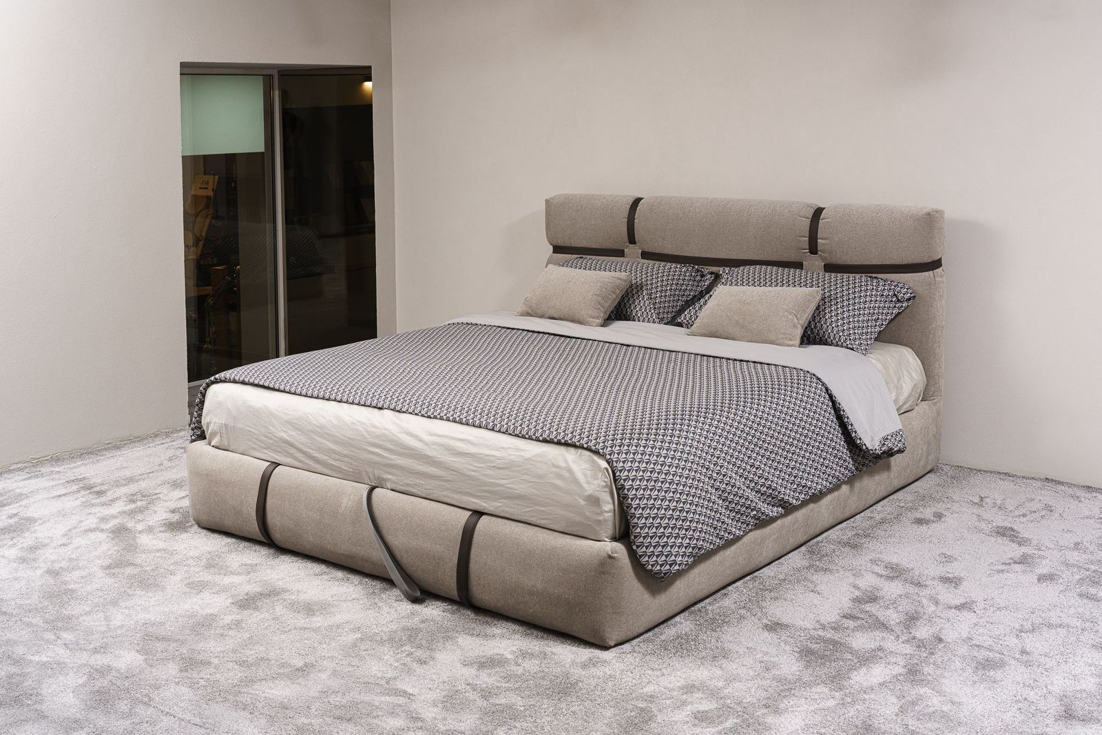 Flou Кровать New Bond Mason 781 от Flou — в интерьере