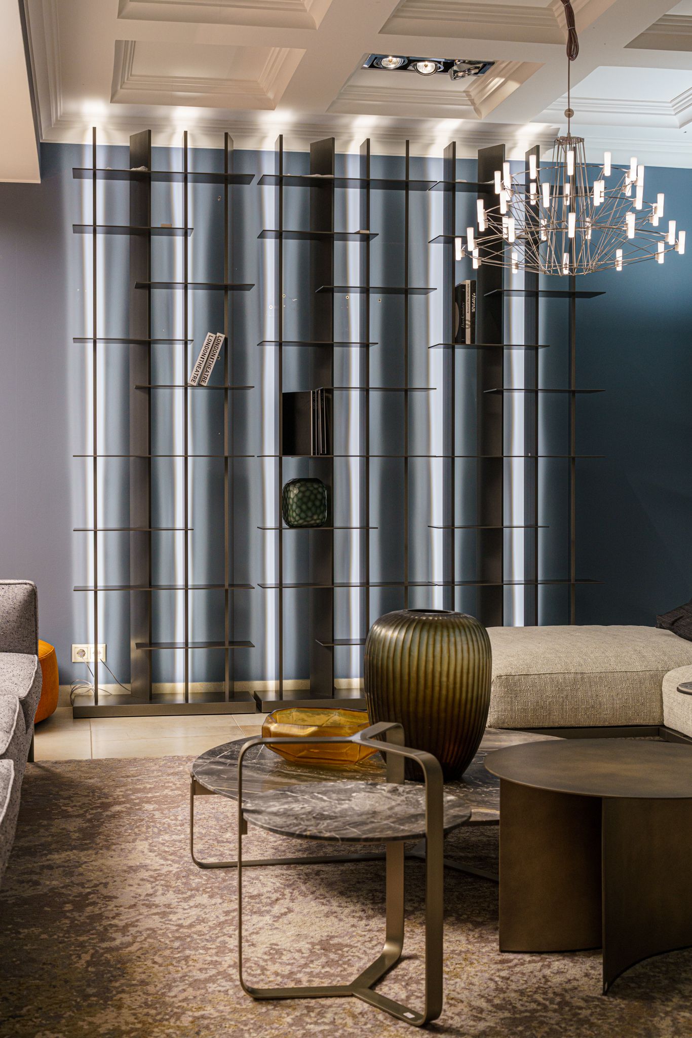 Flou Стеллаж CCLight matt burnished 259 от Flou — в интерьере