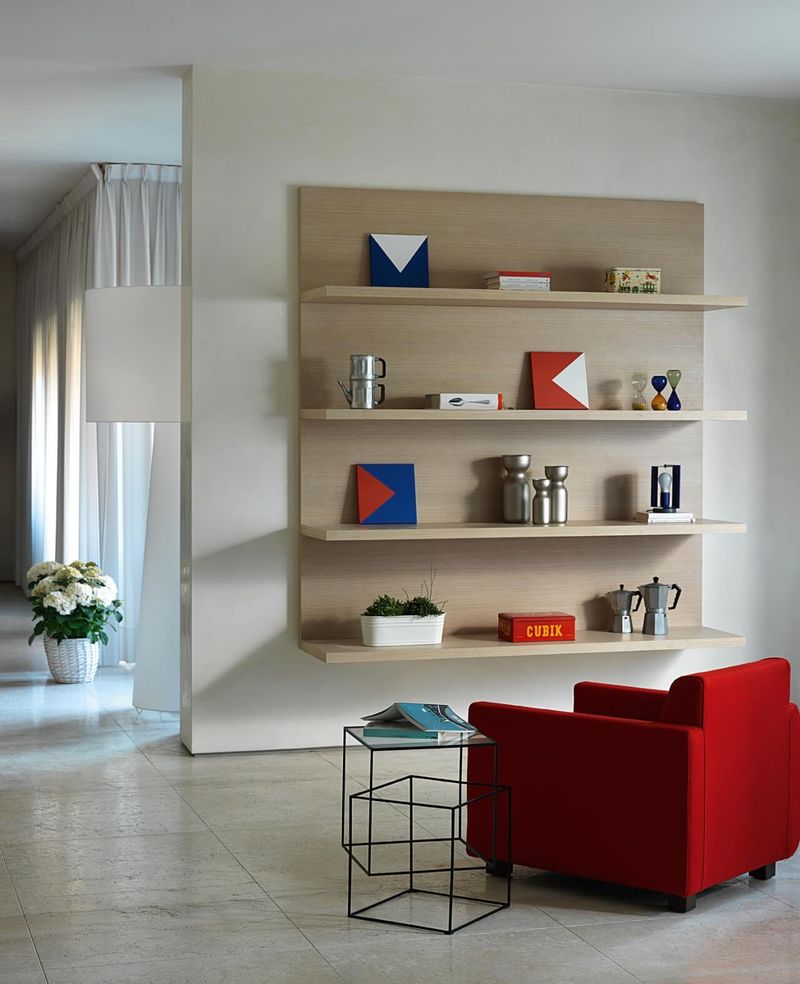 Cappellini Подвесной шкаф Hi fi от Cappellini — в интерьере