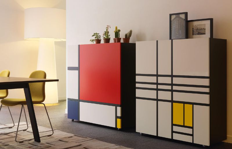 Cappellini Высокий комод Homage to mondrian от Cappellini — в интерьере