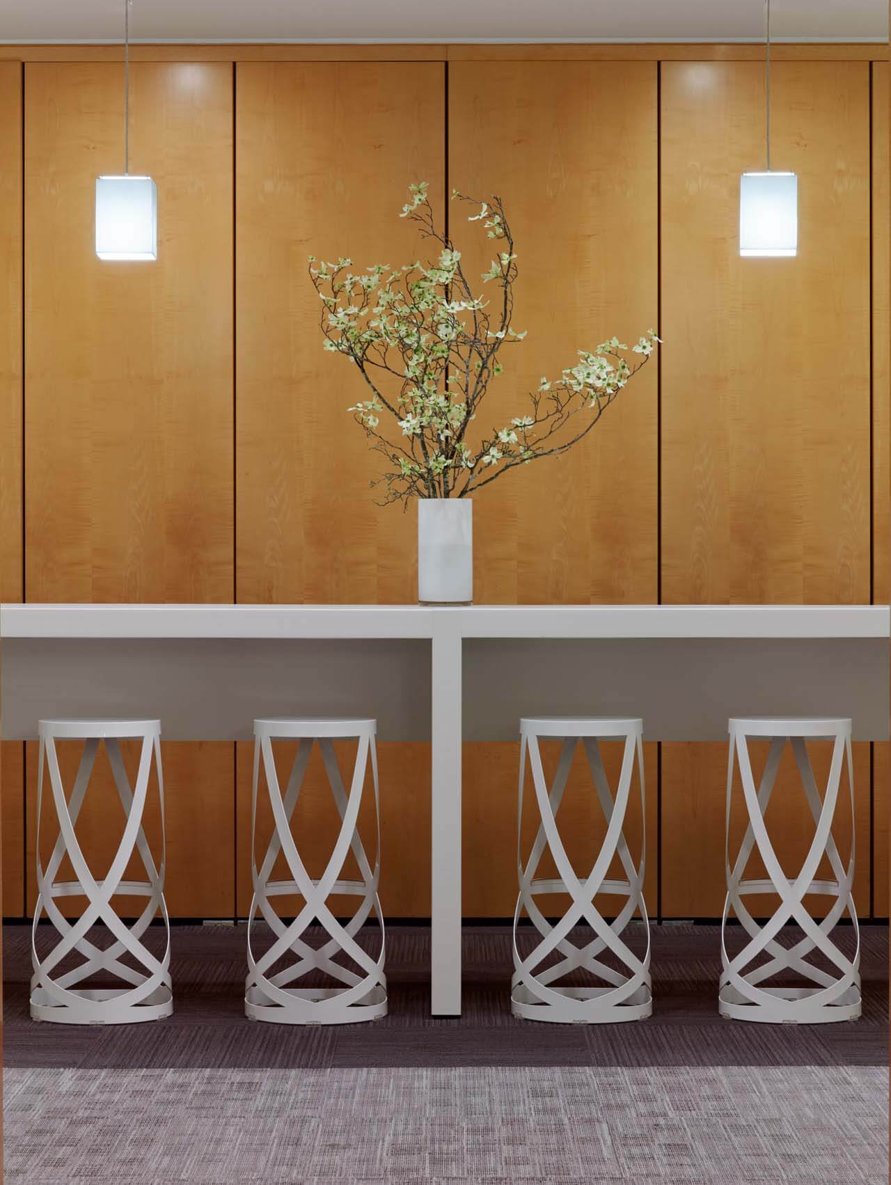 Cappellini Барный стул Ribbon от Cappellini — в интерьере