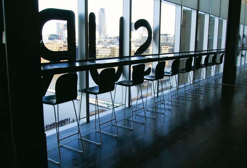 Cappellini Барный стул Tate от Cappellini — в интерьере