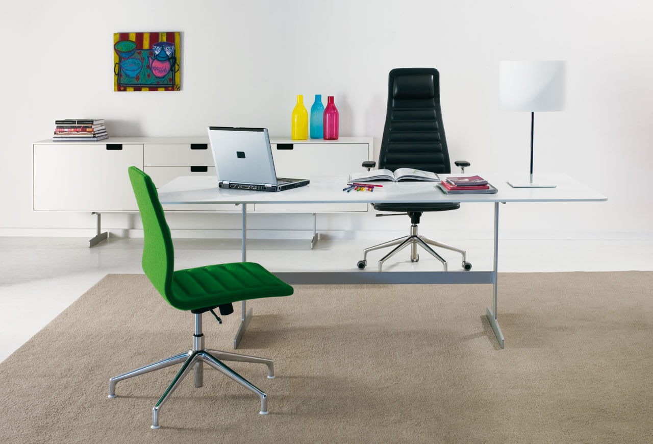 Cappellini Рабочее кресло Lotus low medium high от Cappellini — в интерьере