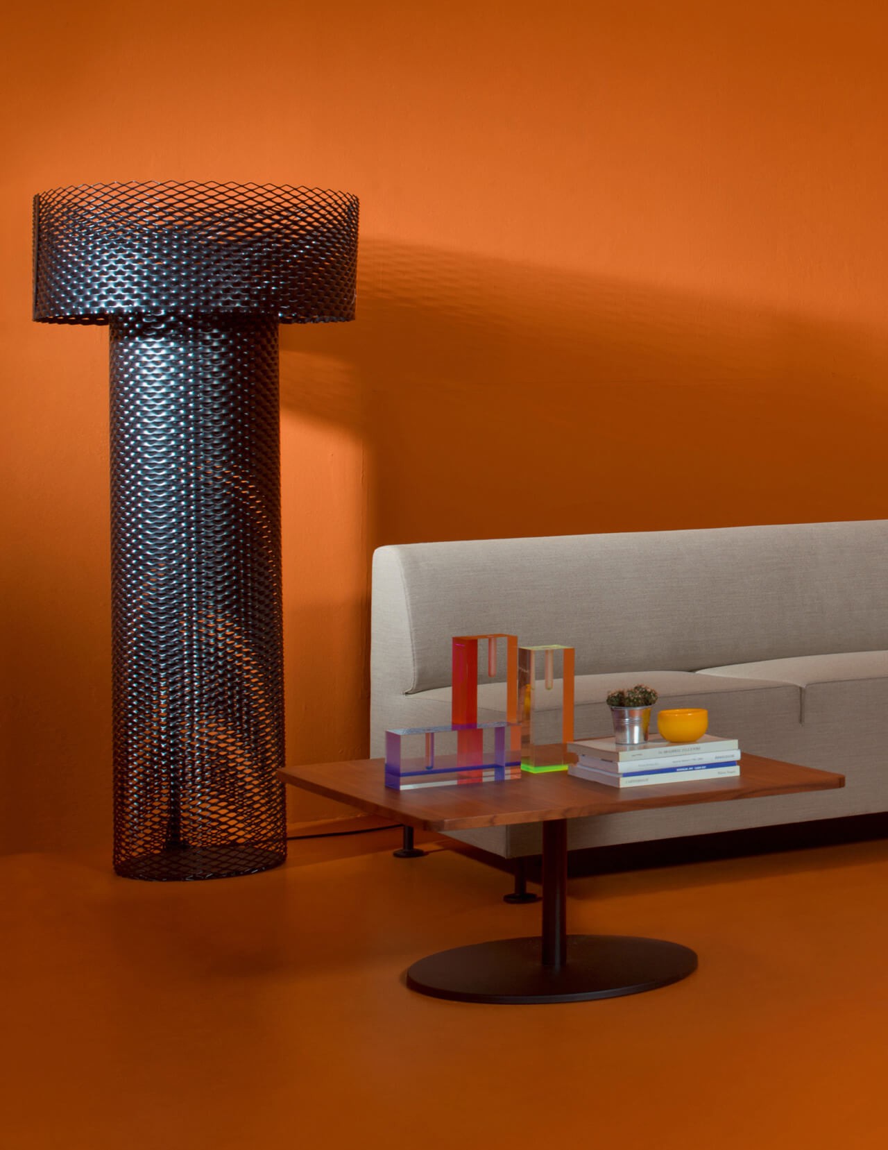 Cappellini Ваза Acrilic Vase от Cappellini — в интерьере