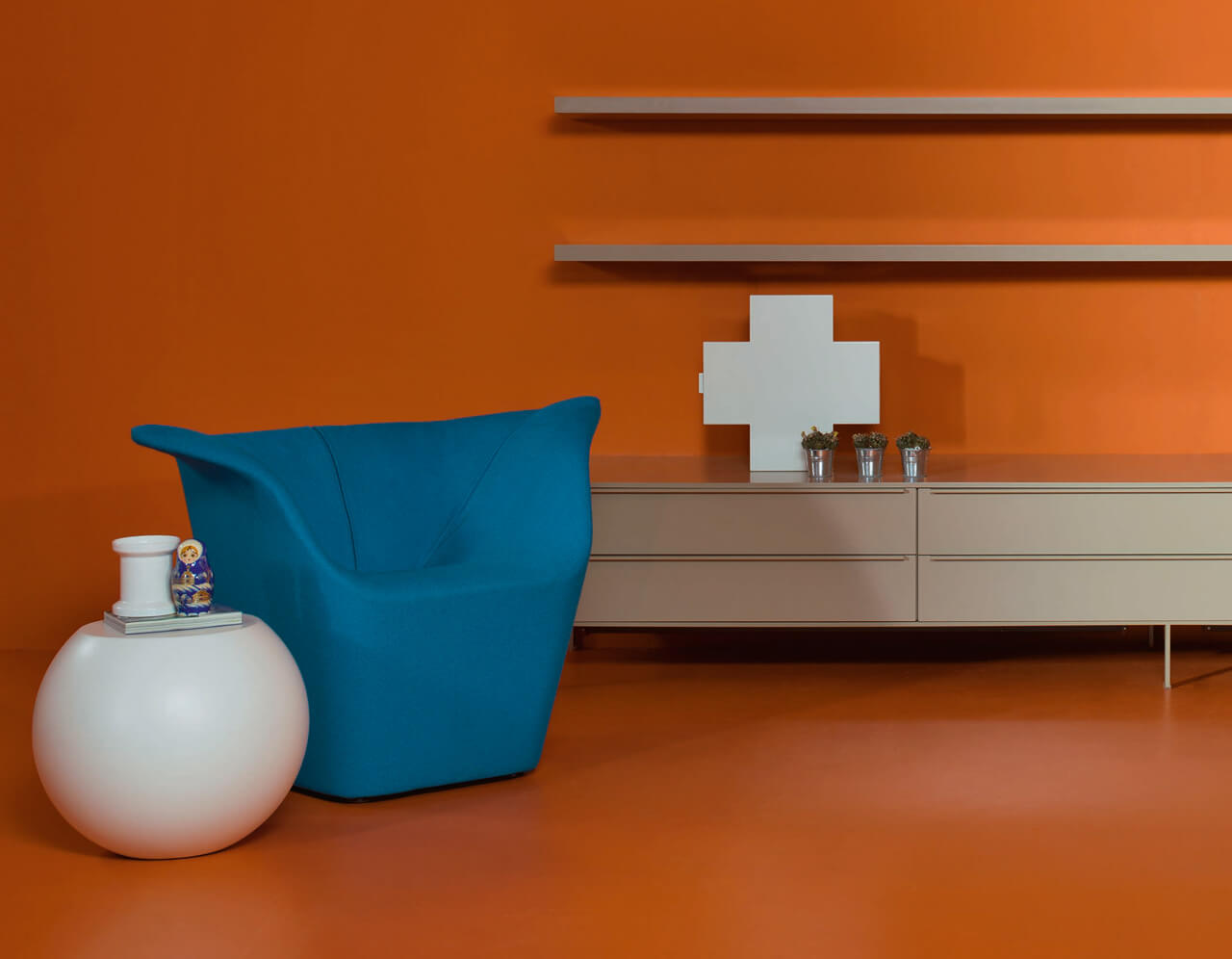 Cappellini Контейнер Cross от Cappellini — в интерьере