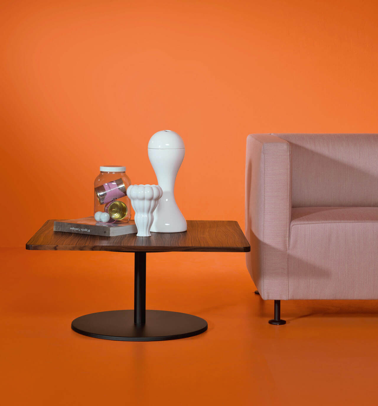 Cappellini Ваза Newson от Cappellini — в интерьере