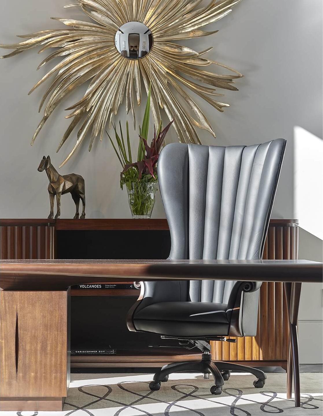 Christopher Guy Письменный стол Mon bureau d'ecriture от Christopher Guy — в интерьере