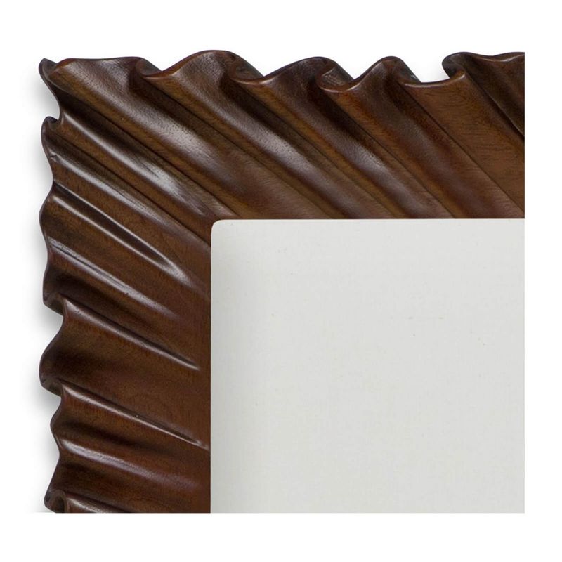 Christopher Guy Кровать Ruffle от Christopher Guy