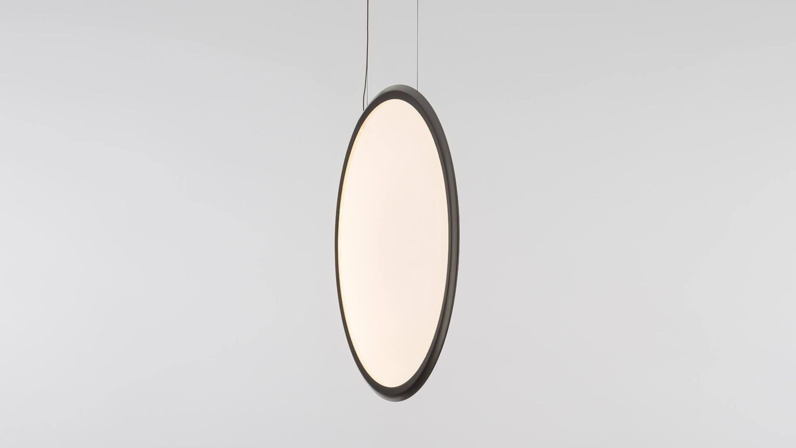 Artemide Подвесной светильник Discovery Vertical от Artemide — в интерьере