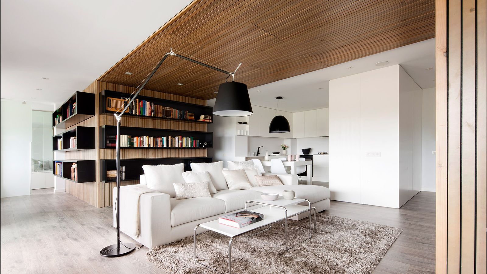 Artemide Торшер Tolomeo Mega от Artemide — в интерьере