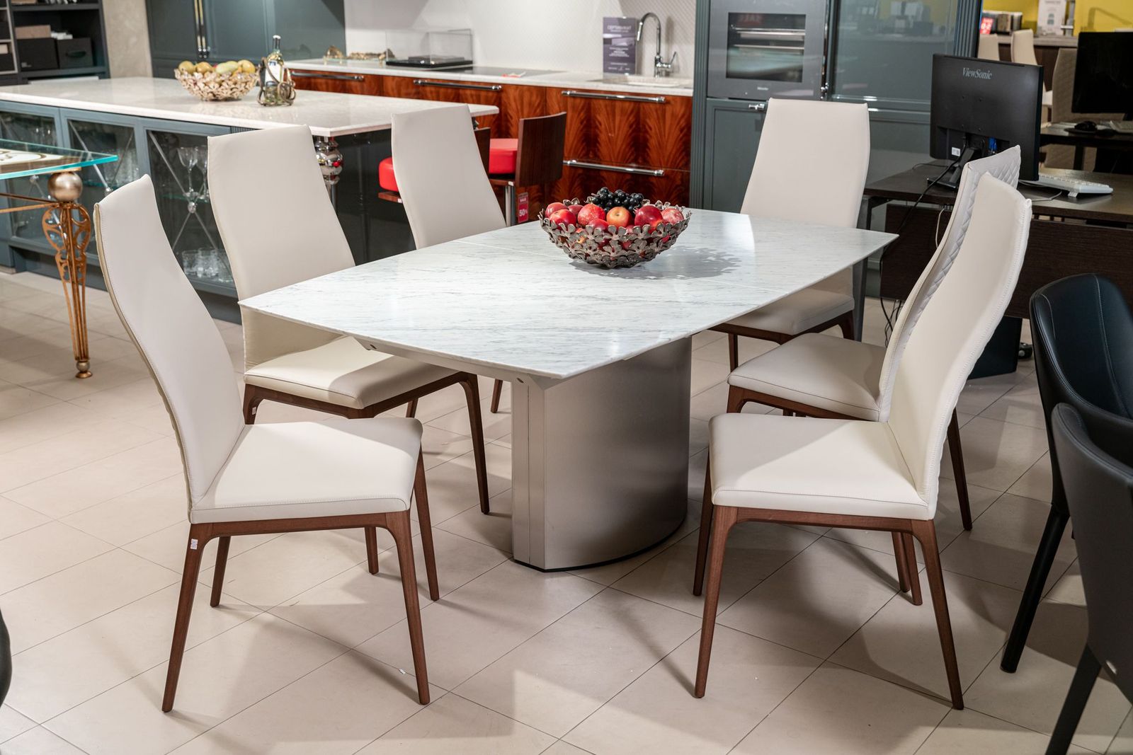 Draenert Стол Adler II 1224 Stone Carrara от Draenert — в интерьере