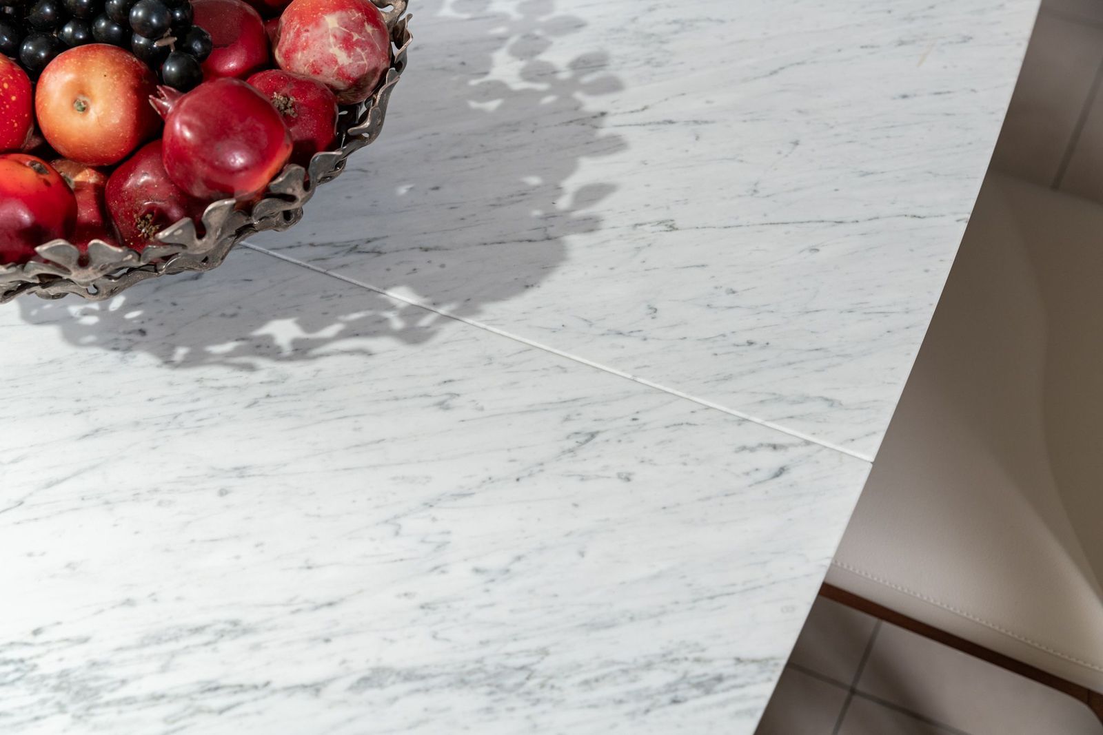 Draenert Стол Adler II 1224 Stone Carrara от Draenert — в интерьере