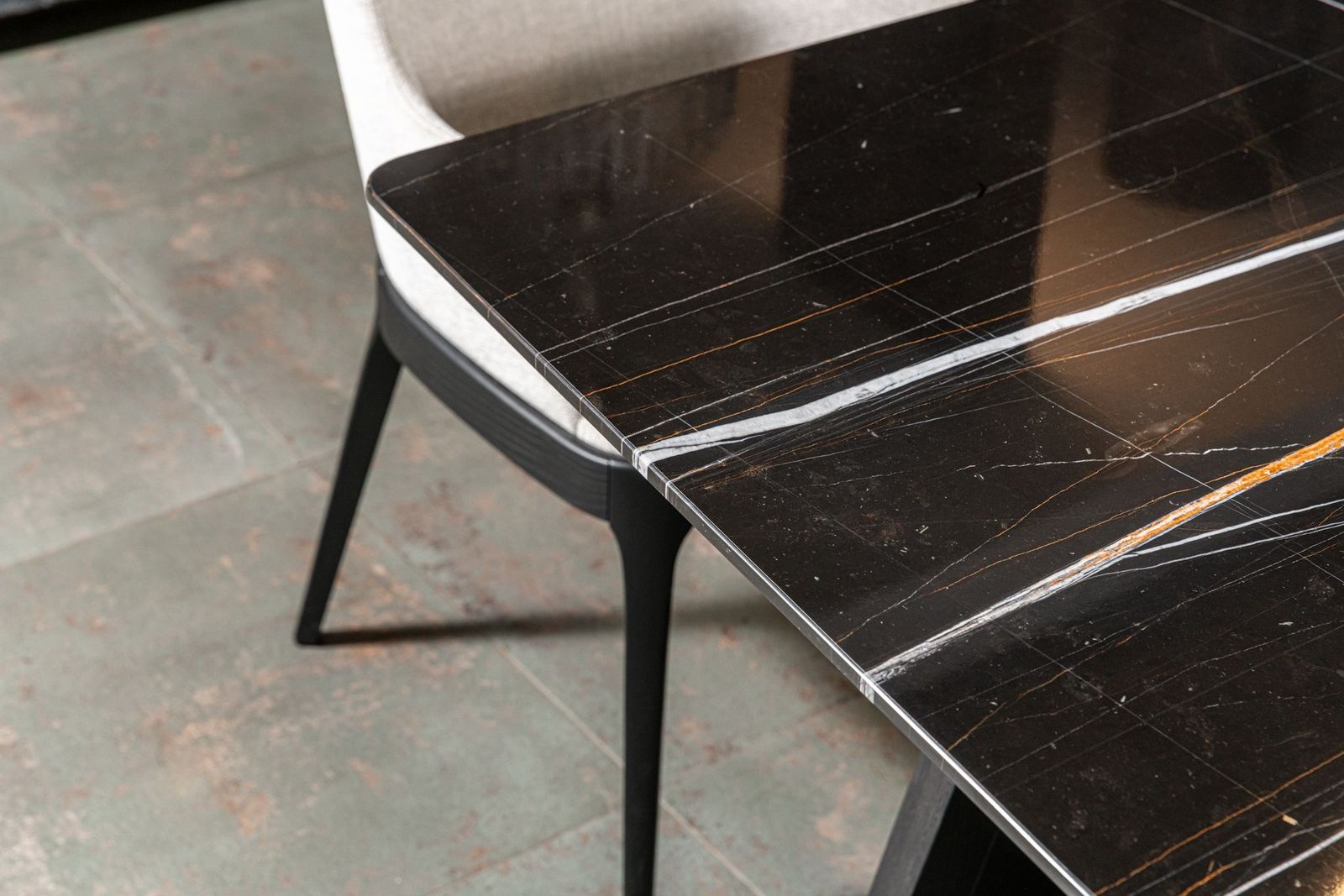 Draenert Раскладной стол Fontana 1460 Sahara Noir от Draenert — в интерьере