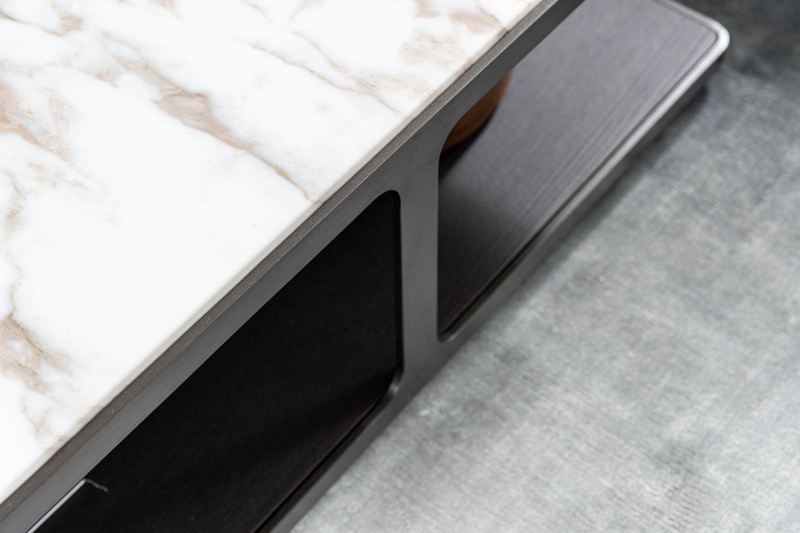 Poliform Журнальный столик Creek Square от Poliform — в интерьере