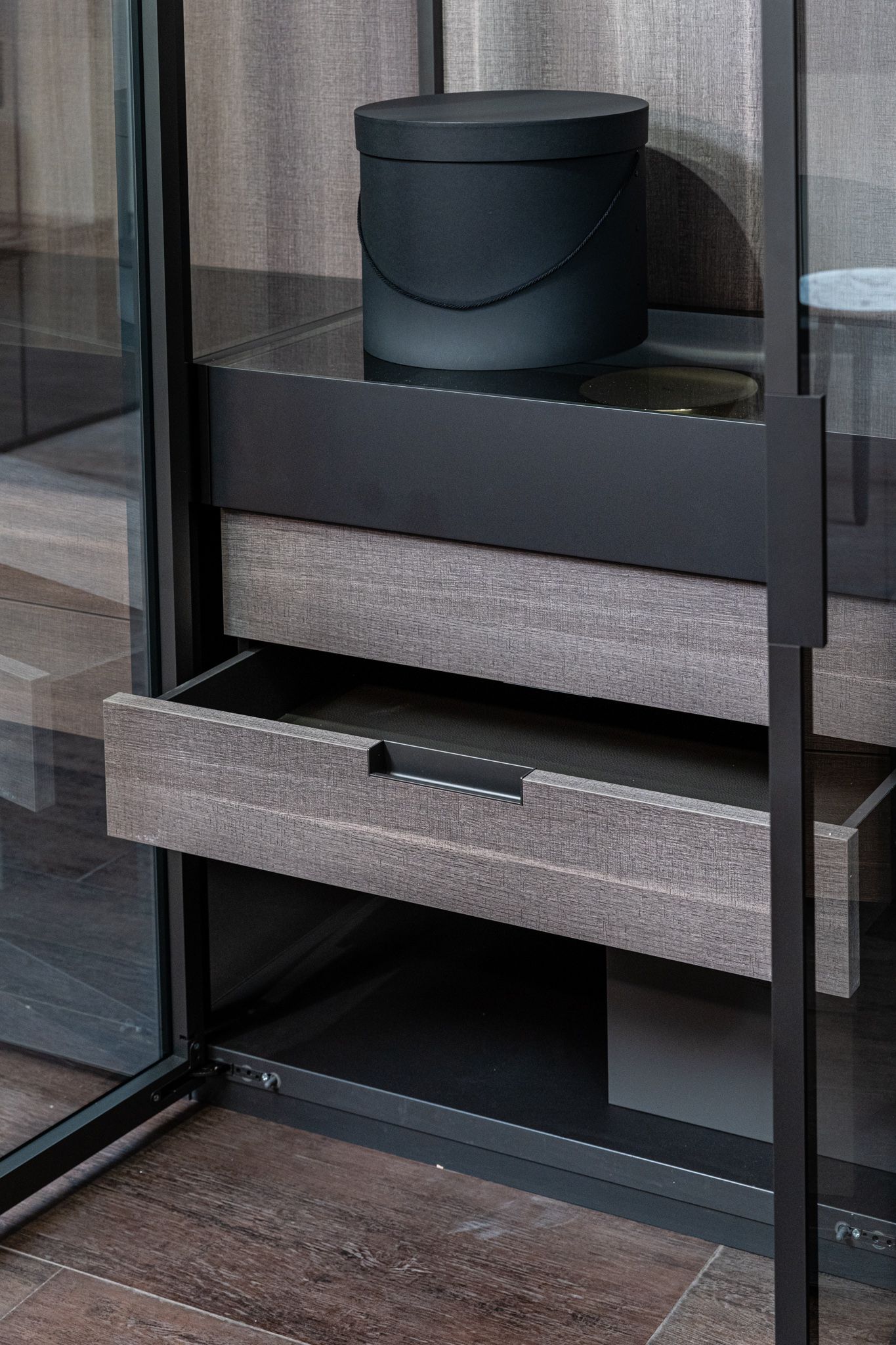 Poliform Шкаф Fitted от Poliform — в интерьере