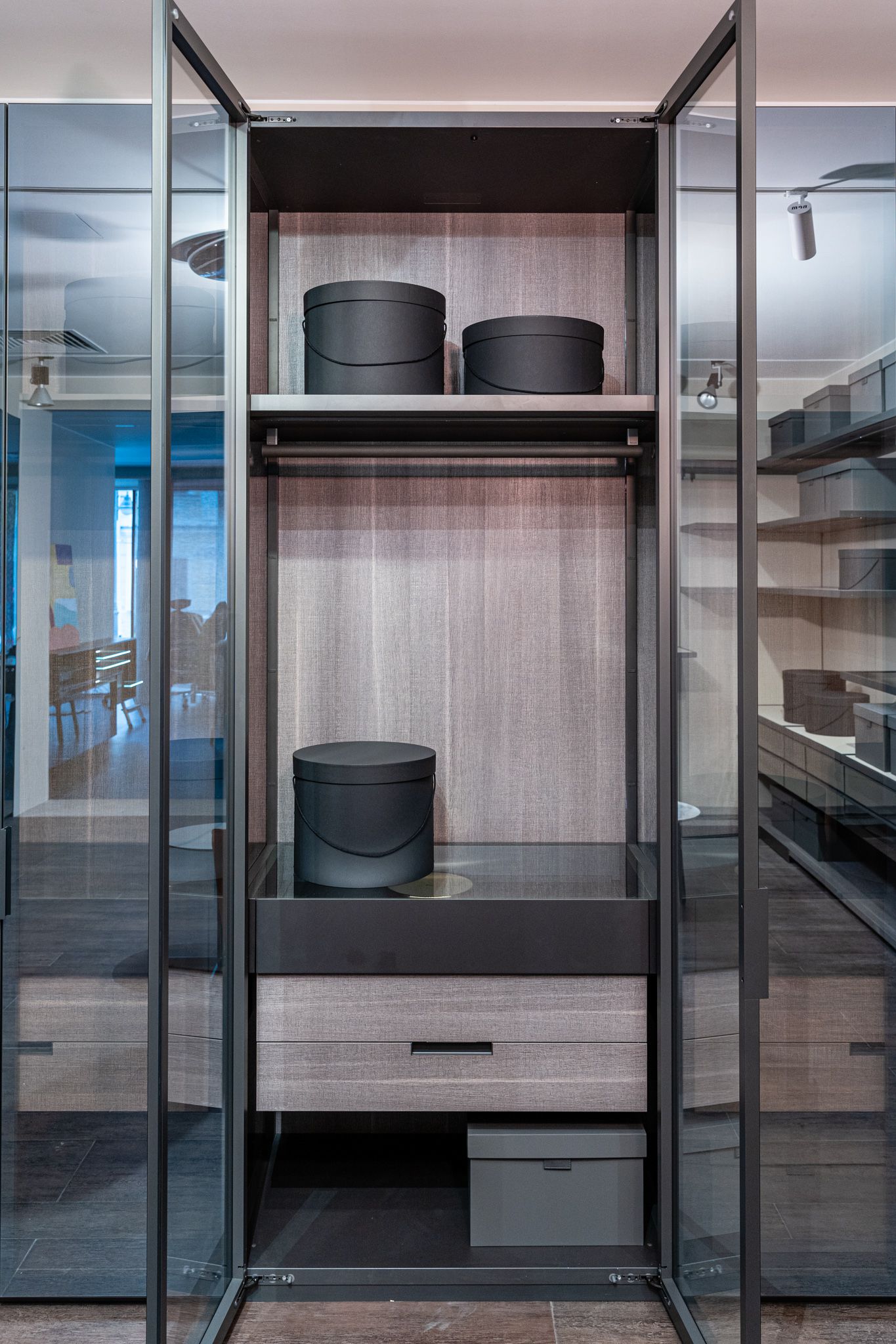 Poliform Шкаф Fitted от Poliform — в интерьере