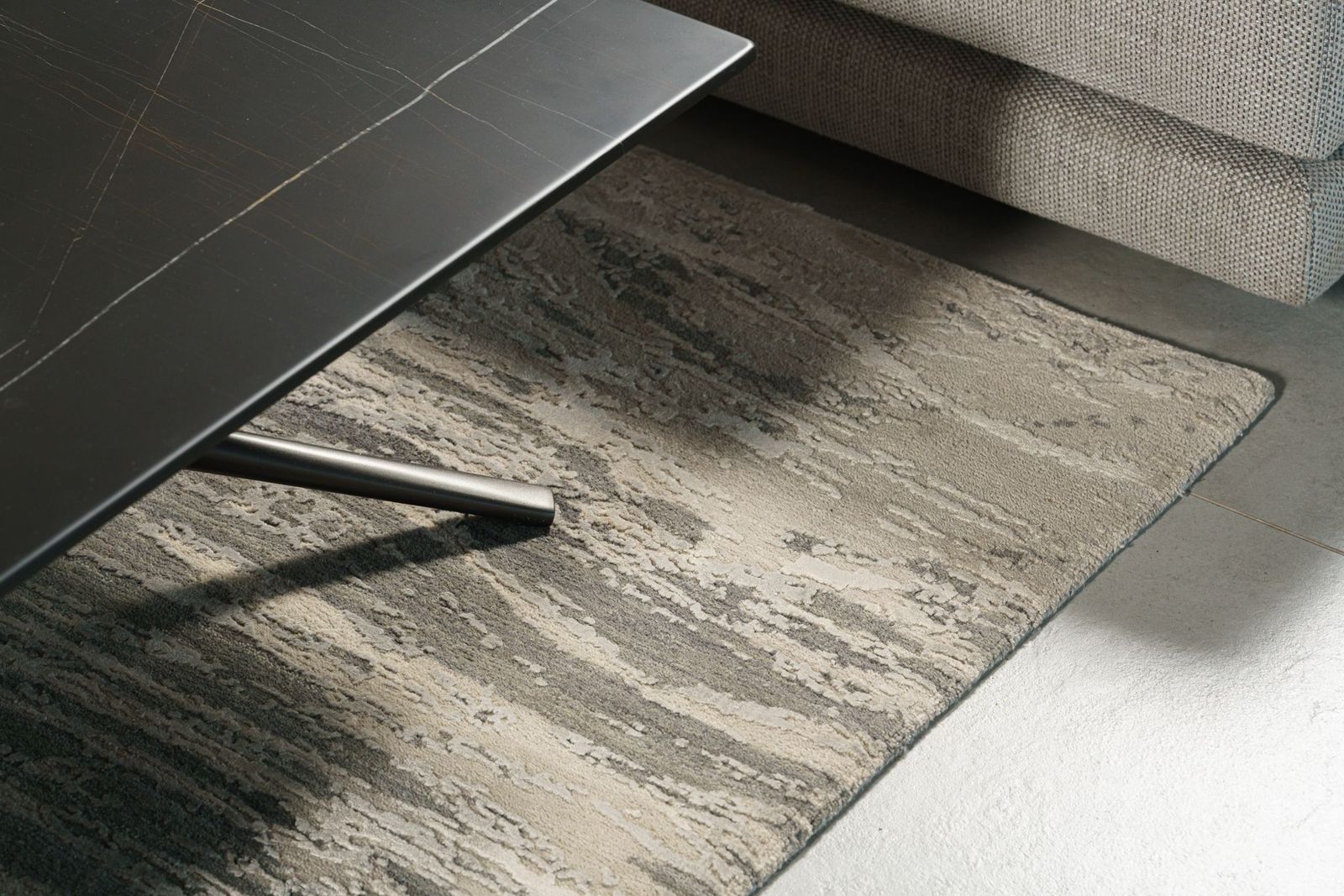 Poliform Журнальный столик Mondrian 140*70*29 Sahara Noir matt от Poliform — в интерьере