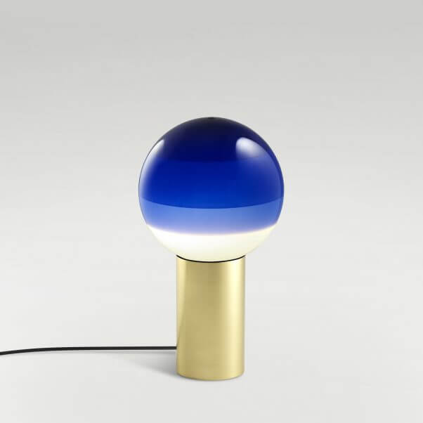 Marset Настольная лампа Dipping Light от Marset — в интерьере