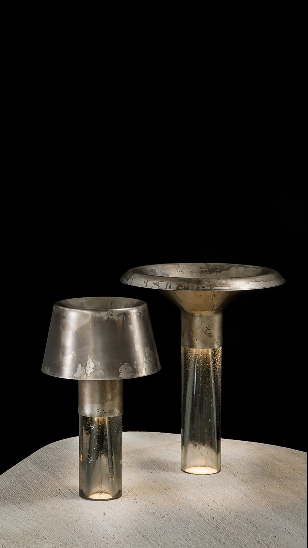 Henge Настольная лампа Ghost Lamp Table от Henge — в интерьере