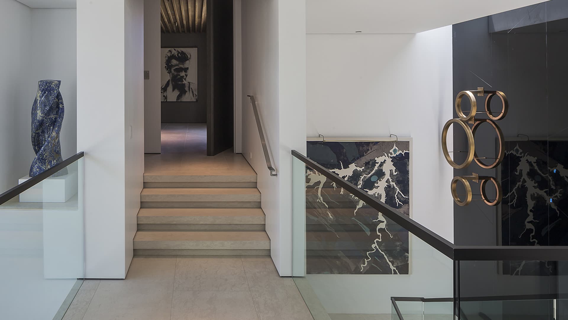 Henge Бра Light Ring Wall от Henge — в интерьере