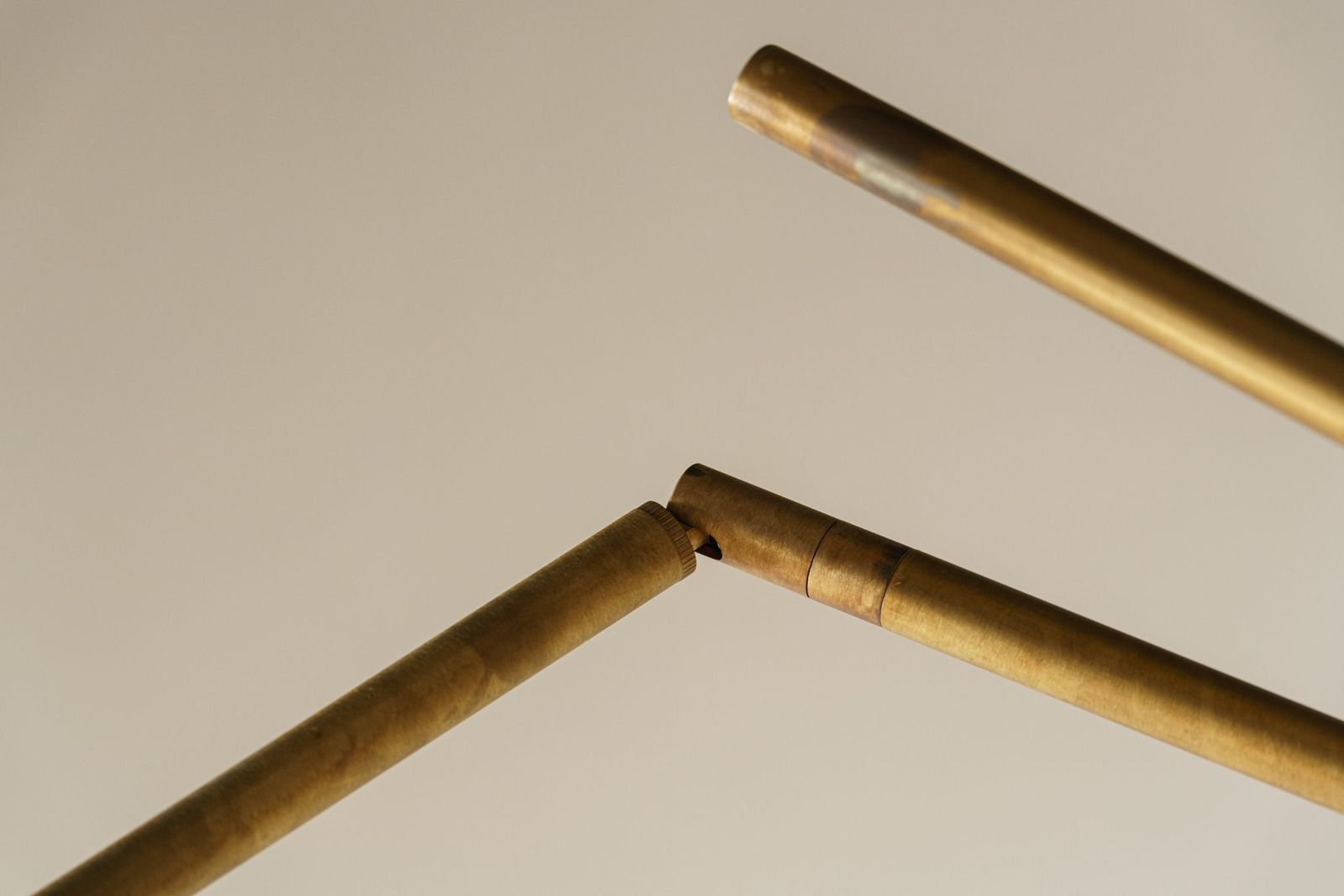 Henge Торшер Pipe Light-L от Henge — в интерьере